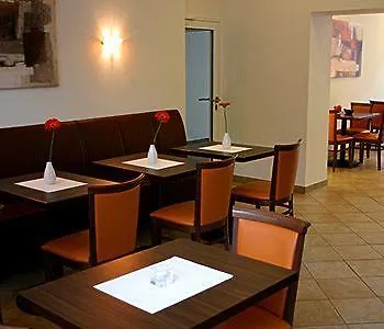 Hotel Herzog Dusseldorf 3*,